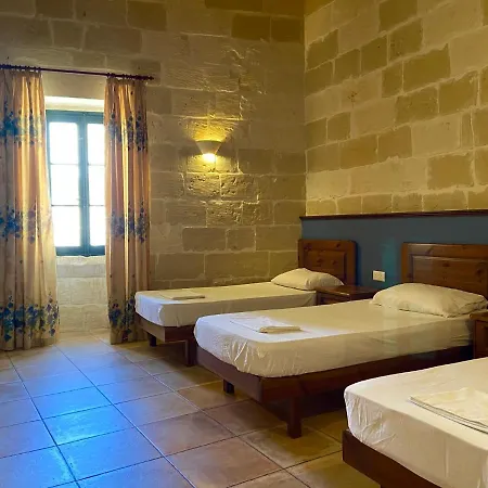 Ir-razzett Ta' Kalanc Villa Kerċem